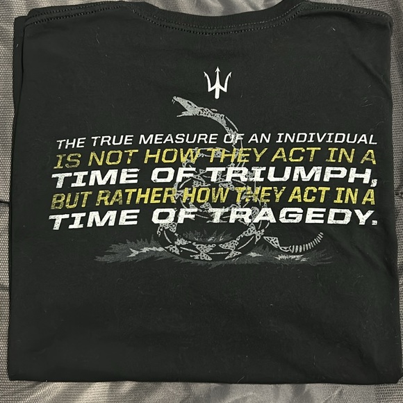 Men’s XL FORGED T-shirt. Used but in great condition - Picture 2 of 2